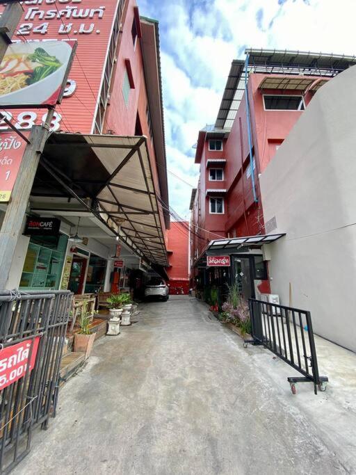 Ratanawong Place 807 Bangkok Exterior foto